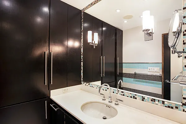 Rented by Compass | media 18