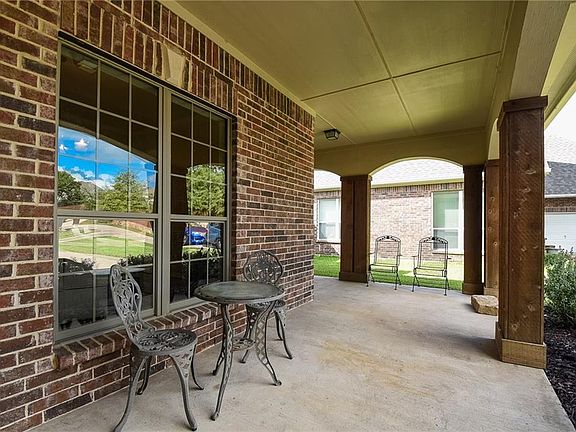 3rd image of 2415 Shoal Creek Ln