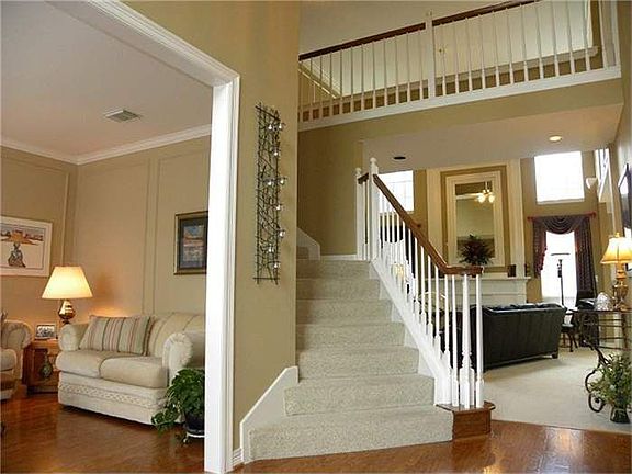 2nd image of 7706 Shady Way Dr