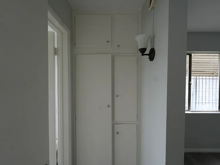935 S Grand View St #2 — Photo 12