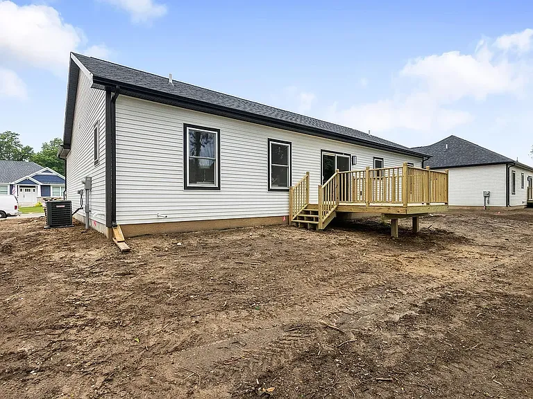 51670 Prescott Ave — Photo 2