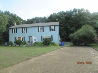 61 Landing Dr, Taunton, MA 02780
