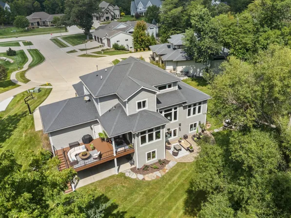 3965 Black Bear Point, Waukee, IA 50263