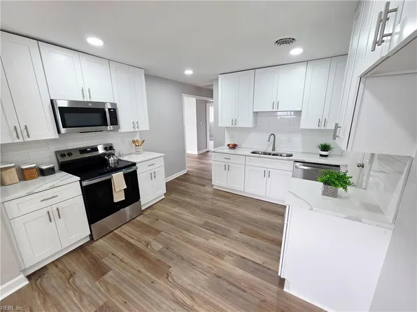 726 Childs Ave, Hampton, VA 23661