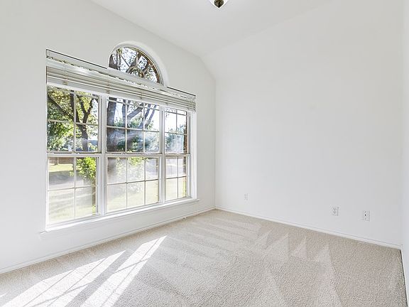 5th image of 3126 Clearview Dr