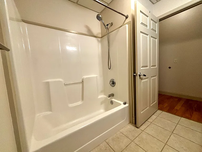 130 E State St #402 — Photo 9