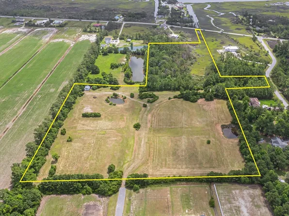 110 N Harbor Drive, Beaufort, NC 28516