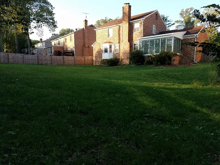 6004 Highboro Dr — Photo 35