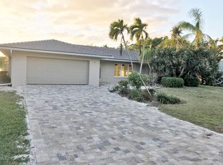 1035 Kings Crown Dr, Sanibel, FL 33957