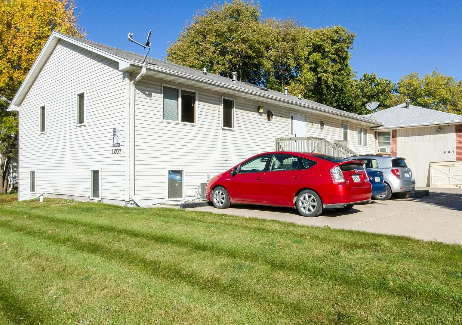 1007 Lincoln Way — Photo 1