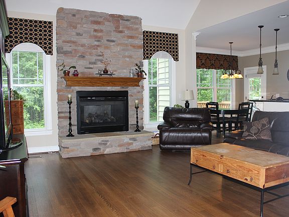 5th image of 487 Hush Hickory Trce