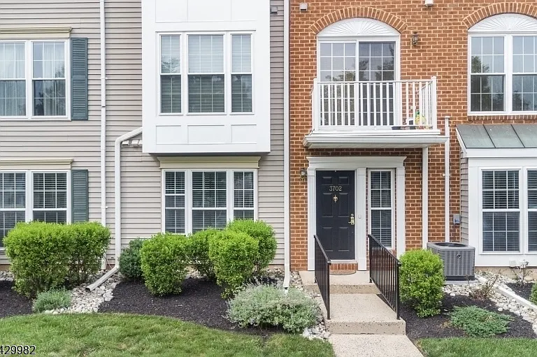 3702 Riddle Ct — Photo 2
