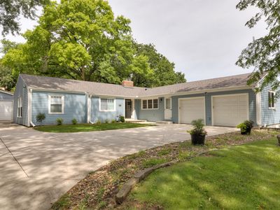 3300 SW 35th St, Des Moines, IA, 50321