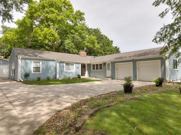 3300 SW 35th St, Des Moines, IA 50321