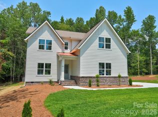 2311 Chateau Ct, Matthews, NC 28105