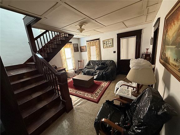 4th image of 133 S Bush Ave
