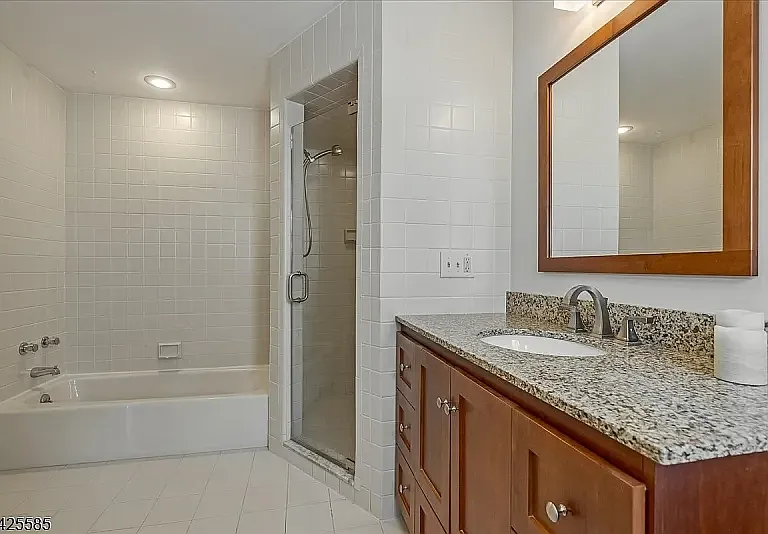 13 Franklin Pl #13-13-6D — Photo 25