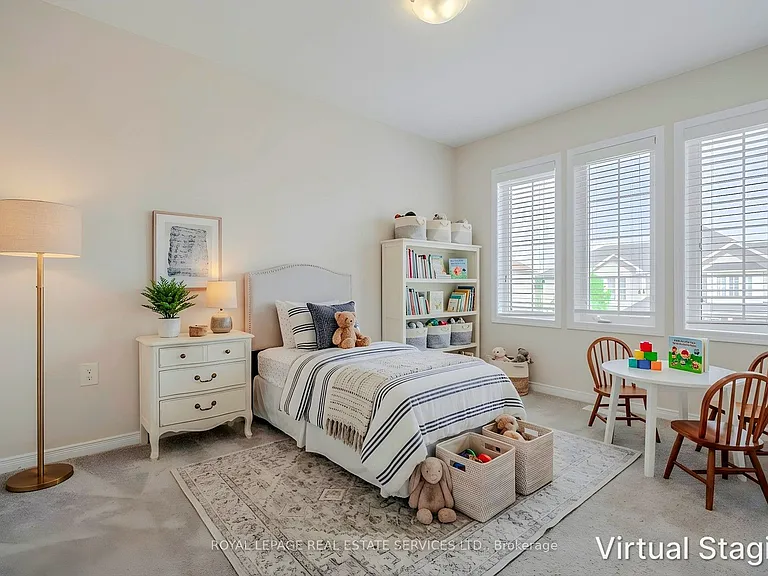 152 Munro Cir — Photo 37