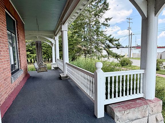 3rd image of 456 S Huron St