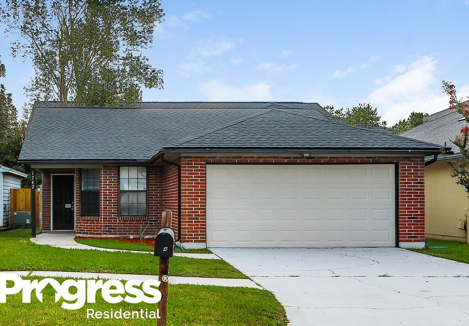 1st image of 1742 Ashwood Cir