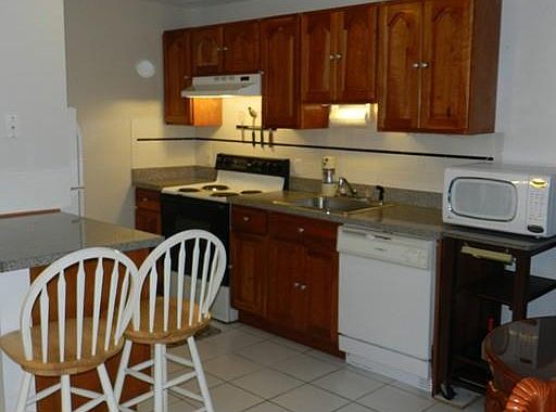 4th image of 700 Governors Dr APT 22