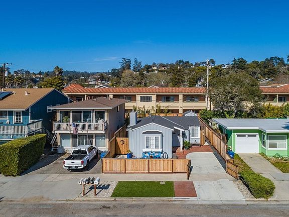 3rd image of 141 Marina Ave