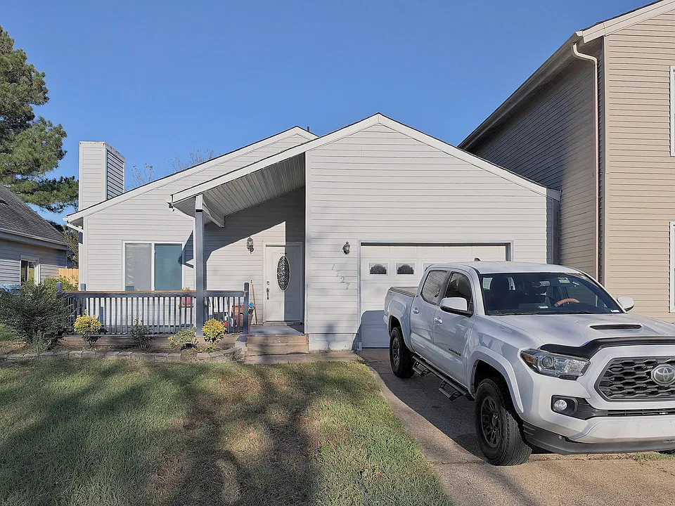 1727 Delaney St #1