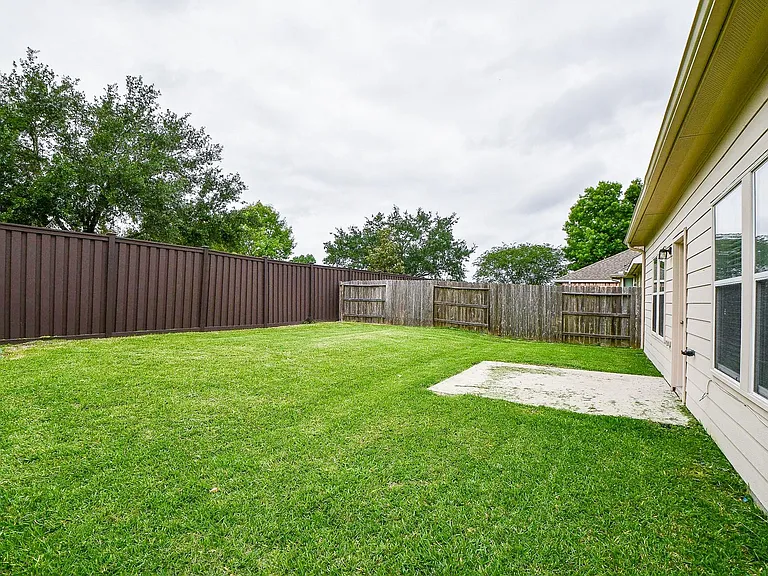 5327 Stonegate Dr — Photo 35