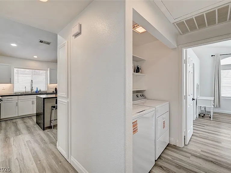 8127 Chambersberg St — Photo 19