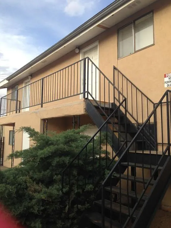 Building Photo - 1511 Gold Ave SE #4
