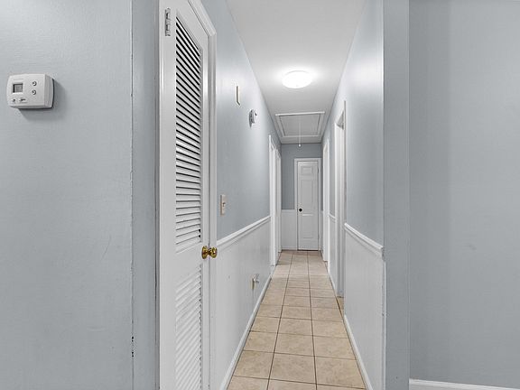 3rd image of 317 Dorchester Manor Blvd