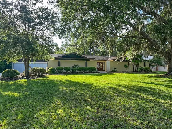 8536 Cessna Dr, New Port Richey, FL 34654