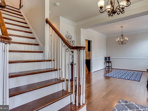 2nd image of 1412 Preserve Ln