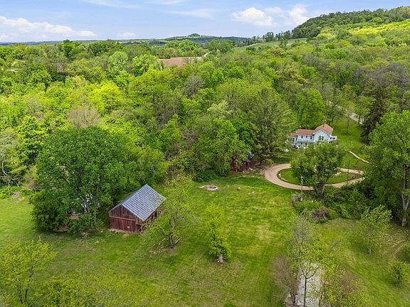 2nd image of 2562 S Blackjack Rd