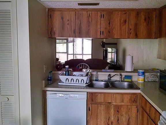 4th image of 209 Martha Ln