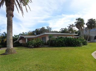 9 N Pine Cir, Belleair, FL 33756