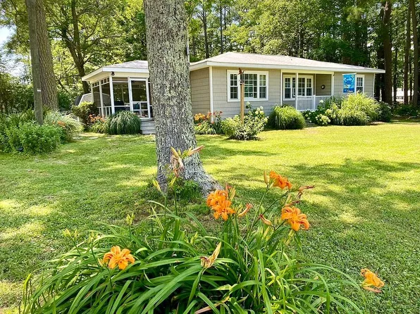 204 Chesapeake St, Reedville, VA 22539