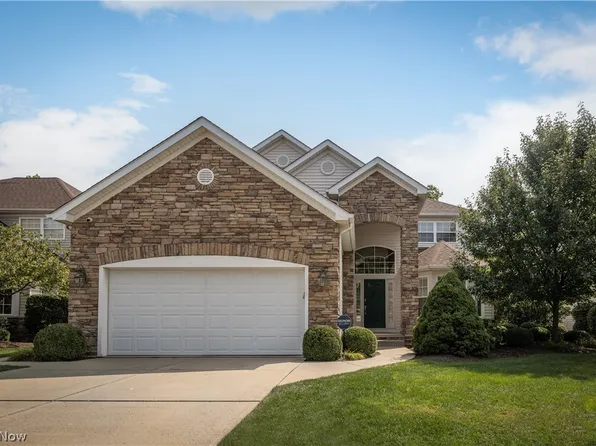 285 Burwick Rd, Highland Heights, OH 44143