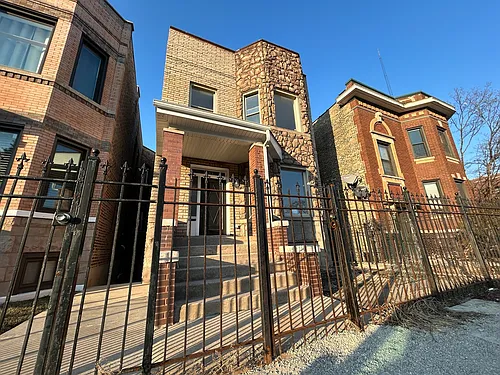 2902 W Diversey Ave #L Photo 1 2902 W Diversey Ave #L Photo 1