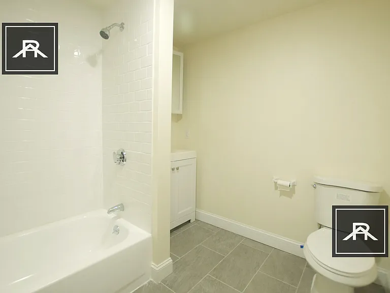 503 E Broadway #2 — Photo 4