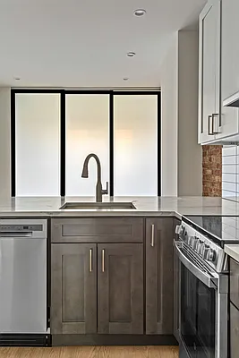 Rented by Pear NYC LLC | media 29