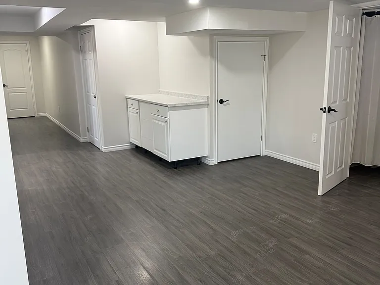 135 Monarch St #BASEMENT — Photo 7