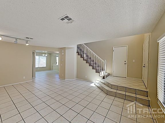 2nd image of 1462 Lodgepole Dr