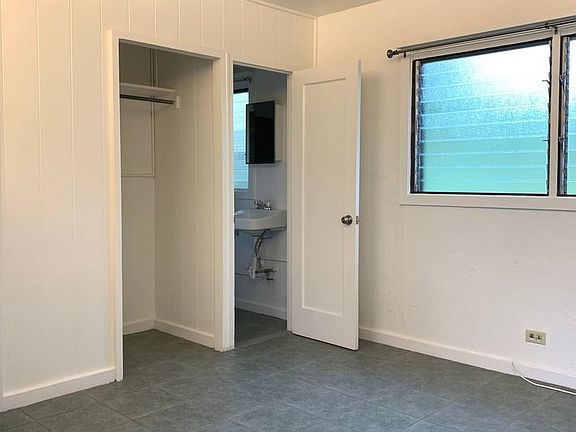 3rd image of 2902 Varsity Cir APT 6