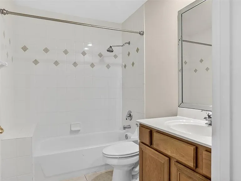 8506 Saint Marino Blvd — Photo 40
