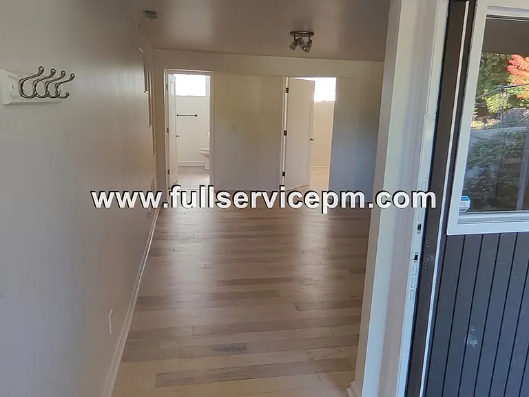 10447 8th Ave S — Photo 31