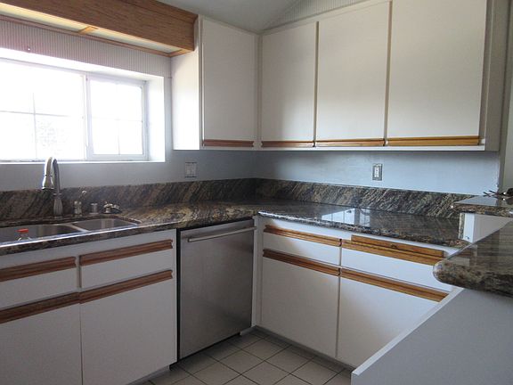 3rd image of 804 Alta Vista Ave