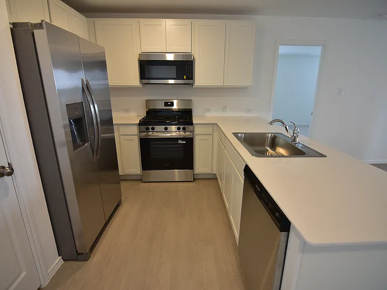 397 Keefer Ln — Photo 3
