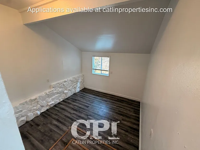 801 Columbia St — Photo 10