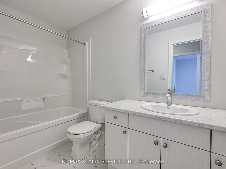 925 Deveron Cres #12 — Photo 15